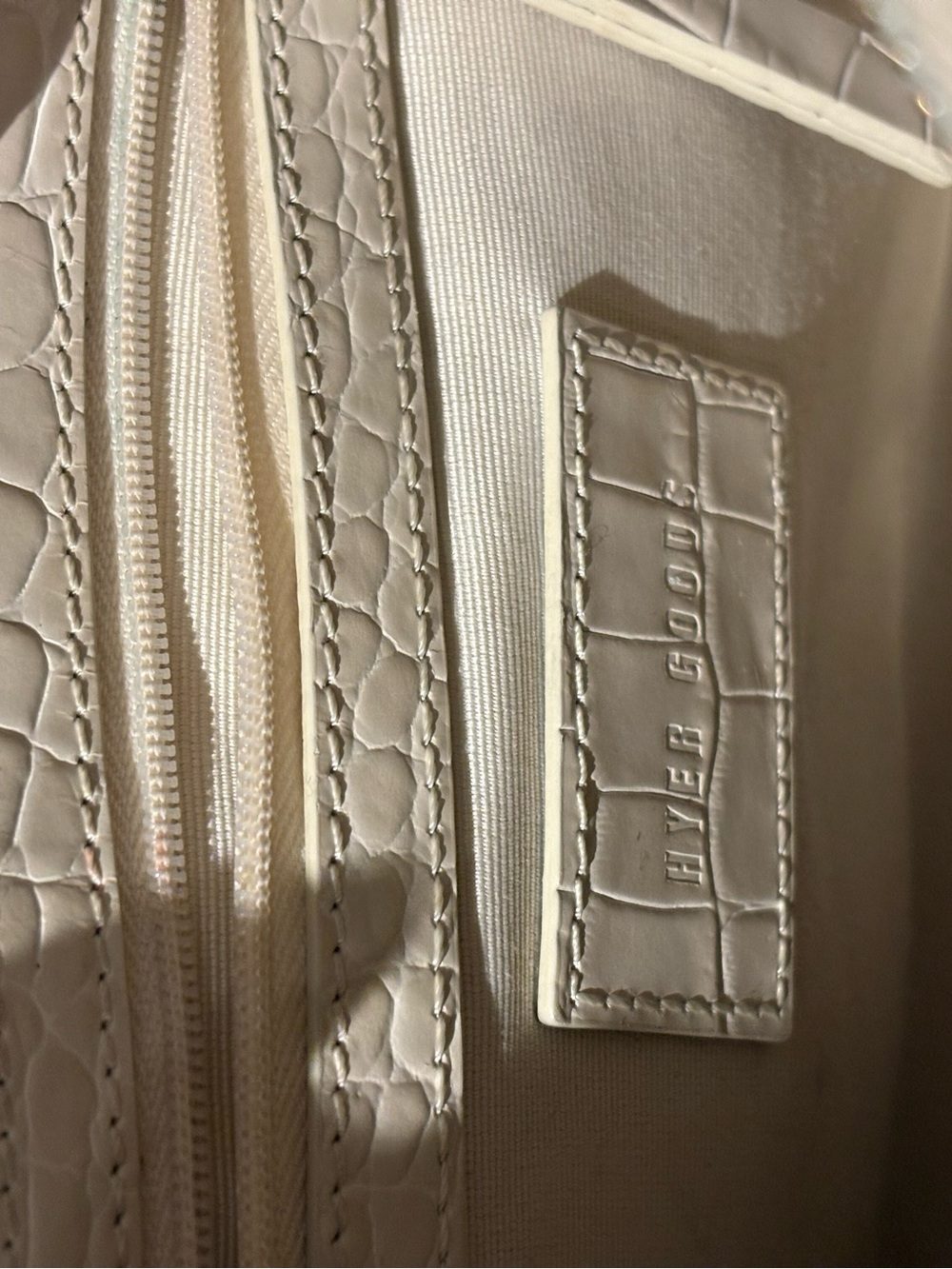 Croc-Embossed Shoulder Bag in Cream - Picture 6 of 8